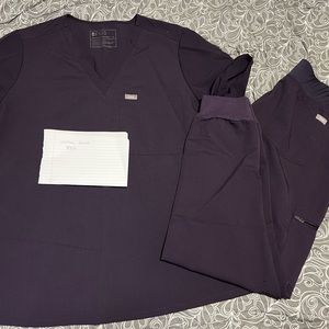 Deep purple Figs XL top, L bottoms